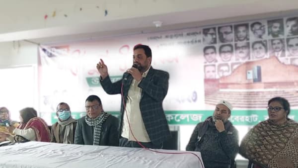 আজকের শিক্ষার্থীরাই আগামীতে দেশের কল্যাণে কাজ করবে : এসএম জাকির