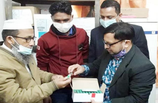 করোনার ৬০ হাজার ভ্যাকসিন পৌঁছেছে ফরিদপুরে