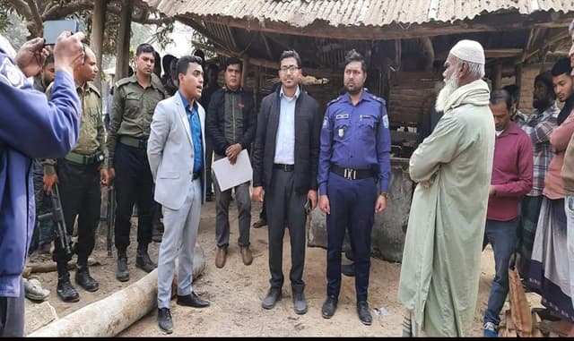 হিলিতে অবৈধ স-মিলে ভ্রাম্যমাণ আদালতে অর্থদণ্ড