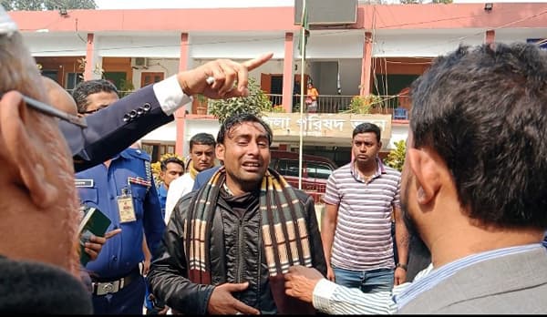 সরাইলে একদিকে আইনশৃঙ্খলা সভা ! অন্যদিকে দু'পক্ষের হাতাহাতি