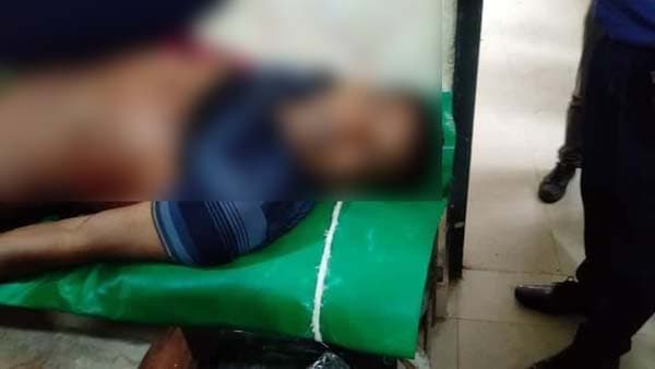 শৈলকুপায় চাচাকে কুপিয়ে হত্যা করল ভাতিজা, নেপথ্যে পরকীয়া!