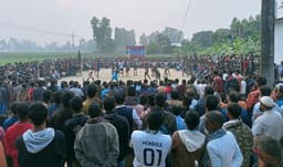 রায়গঞ্জে ভলিবল টুর্নামেন্ট: আঙ্গারু যুব দল জয়ী