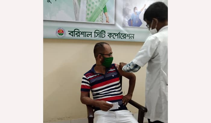 বিনামূল্যে প্রথম ডোজের ১০ কোটির মাইলফলকে দেশ