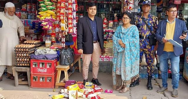 বরিশালে ৪ প্রতিষ্ঠানকে ১৮ হাজার টাকা জরিমানা