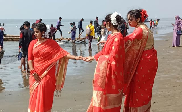 ভালোাবাসা দিবসে কাঙ্ক্ষিত পর্যটক নেই কুয়াকাটায়