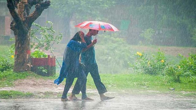 সারাদেশে বজ্রসহ বৃষ্টির পূর্বাভাস