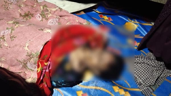 ঝালকাঠিতে দু'পায়ে ক্রাচে ভর করে চলা নারীর ঝুলন্ত লাশ উদ্ধার