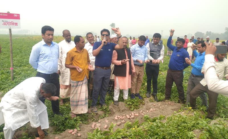 হিলিতে ব্র্যাকের মাঠ দিবস পালিত