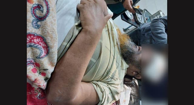মামলা তুলে না নেয়ায়  ইউপি মেম্বারকে কুপিয়ে জখম !