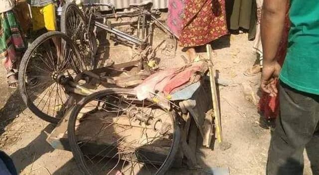 সিরাজগঞ্জে পিকআপ চাপায় মা-ছেলের মৃত্যু