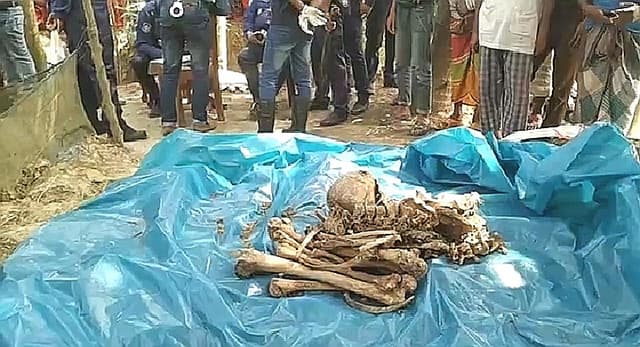 ৯ মাস পর কবর থেকে তোলা হল স্কুল শিক্ষকের লাশ