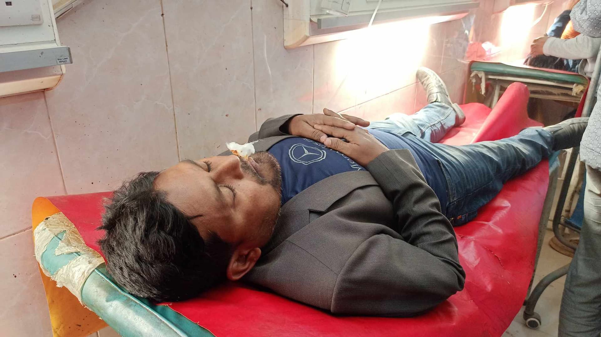 ঠাকুরগাঁওয়ে সাংবাদিকের ওপর হামলায় বিএনপি নেতা জড়িত