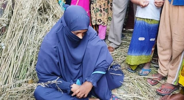 প্রেমিকের কথায় সংসার ছেড়ে বিপাকে প্রবাসীর স্ত্রী