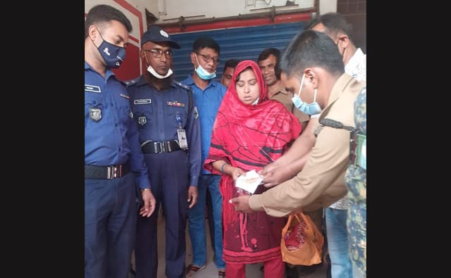 নাটোরে ১৯১ পিস ইয়াবাসহ নারী আটক
