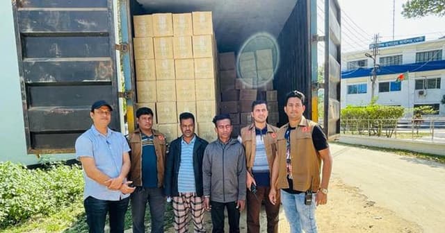 ভারতে পথে সয়াবিন তেল! বাধ সাধল পুলিশ