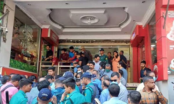 তিন দিনে ১১৩২ রেস্তোরাঁয় অভিযান, গ্রেপ্তার ৮৭২: ডিএমপি