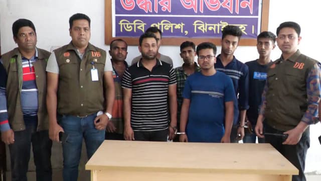 ঝিনাইদহে এজেন্টসহ ৭ অনলাইন জুয়াড়ি আটক