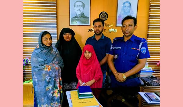 ফেসবুকের কল্যাণে নিখোঁজ শিশু মায়মুনাকে ফিরে পেলো পরিবার