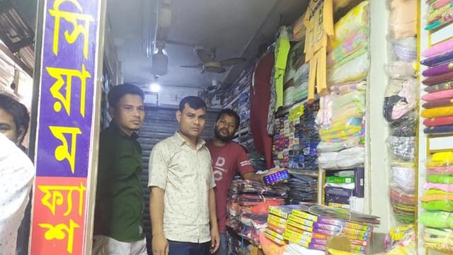 চুরির পর সিসি ক্যামেরাও নিয়ে গেল চোর