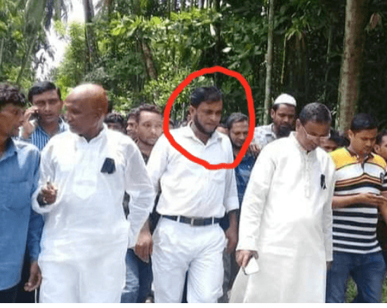 অস্ত্র-গুলি উদ্ধার কাদের মির্জার দেহরক্ষীর বাড়ি থেকে