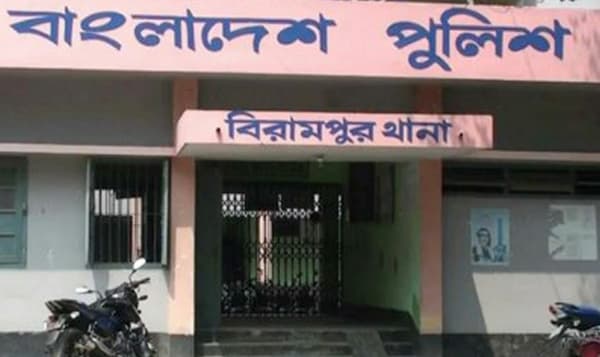 বিরামপুরে দুই ট্রাকের সংঘর্ষে চালক নিহত