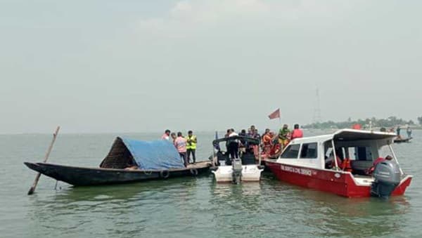 ভৈরবে ট্রলার ডুবি: আরও ৩ মরদেহ উদ্ধার, এখনও নিখোঁজ ৩