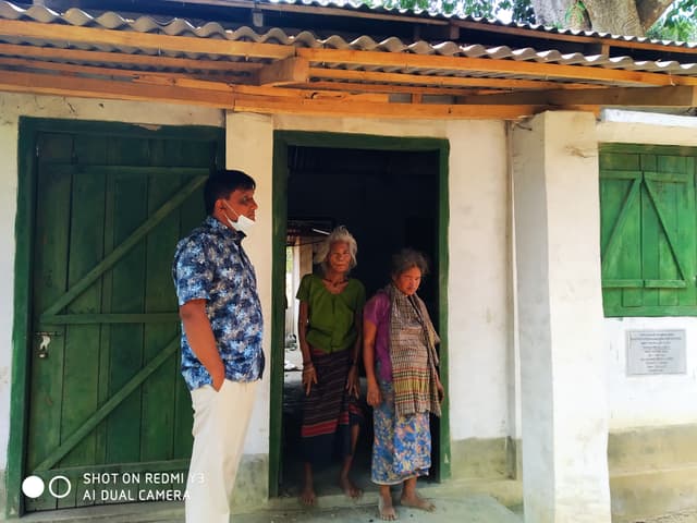 মহালছড়িতে বিধবা ভিক্ষুক পেল স্বপ্নের ঠিকানা