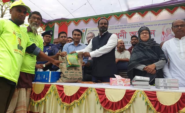 ভূঞাপুরে ধান ও পাটের বীজ বিতরণের উদ্বোধন