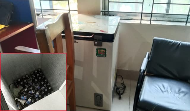 ফ্রিজে ঢুকিয়ে কুরিয়ারে ফেন্সিডিলের চালান !