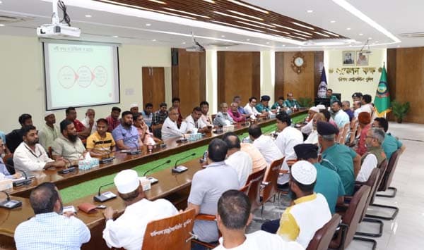চাঁদাবাজি বন্ধে কঠোর হুঁশিয়ারী বিএমপি কমিশনারের
