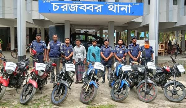 নোয়াখালীতে ৭টি চোরাই মোটরসাইকেলসহ গ্রেপ্তার ২