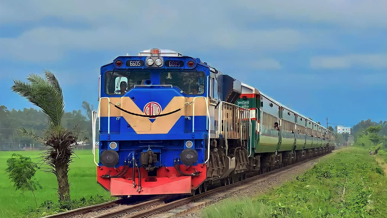 ঈদে ছুটবেন ৩৫ লাখের অধিক যাত্রী, প্রস্তুত ৩৭৮ ট্রেন