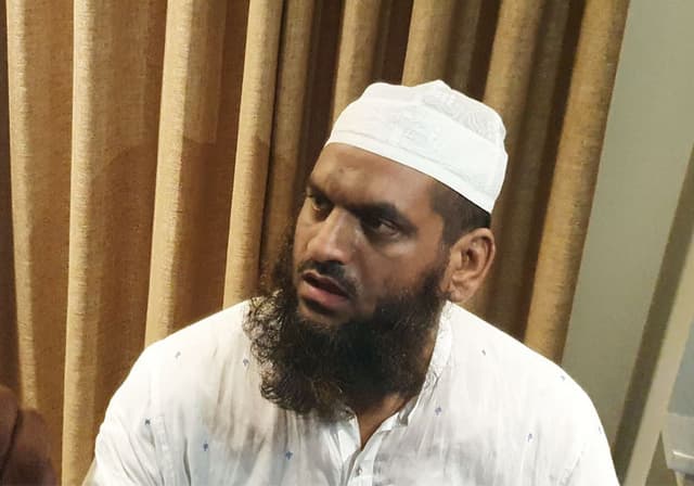এক নারীসহ হেফাজতের মামুনুল হক আটক