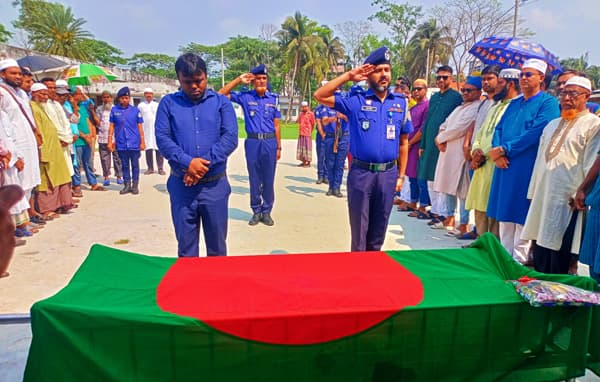 রাষ্ট্রীয় মর্যাদায় কাউখালীর বীর মুক্তিযোদ্ধা হেমায়েত উদ্দিন শিকদারকে শেষ বিদায়