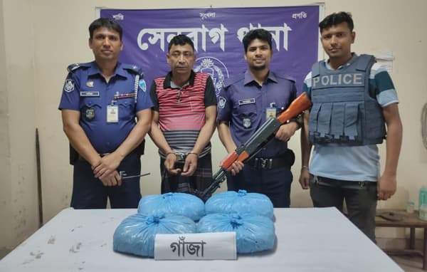 নোয়াখালীতে চার কেজি গাঁজাসহ গ্রেপ্তার-১
