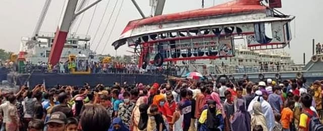লঞ্চটি উদ্ধার করার পর মিলল আরও ২১ মরদেহ