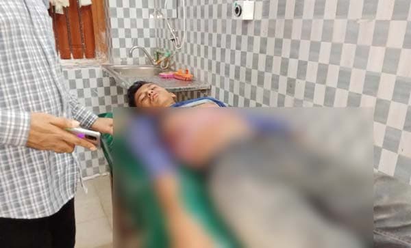 পাথরঘাটায় বাবার সামনে ছেলের পেটে ছুরিকাঘাত !