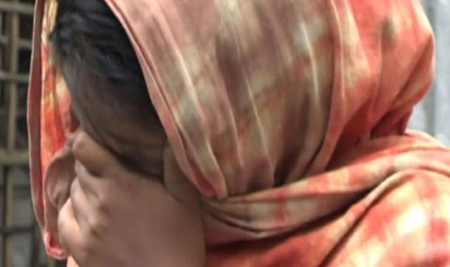 প্রেমিককে বাসায় ডেকে দুই বোনের একই দাবী