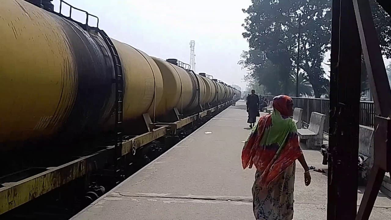 লকডাউনেও যেসব ট্রেন চলবে