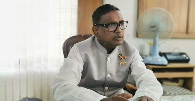 পরিবারসহ আত্মহত্যার হুমকি কাদের মির্জার