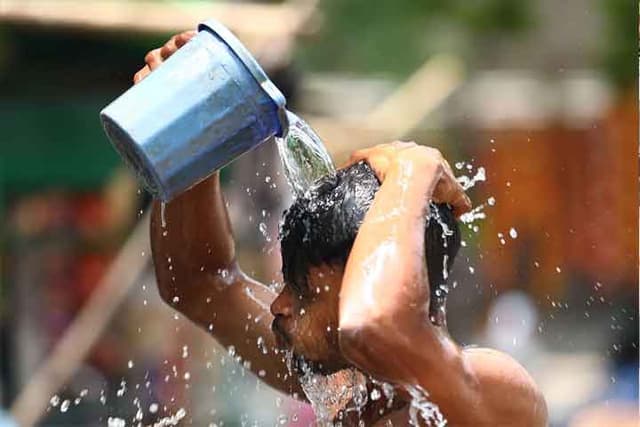 গরম আরও বাড়ার আভাস
