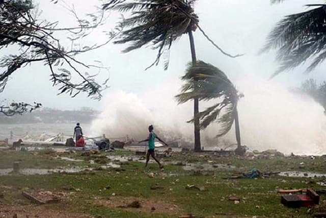 ঝড়ো হাওয়াসহ বৃষ্টি ও বজ্রবৃষ্টির পূর্বাভাস