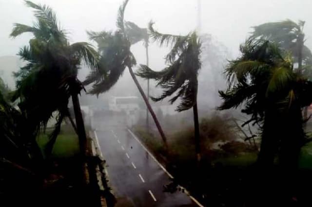রাজধানীসহ সারাদেশে কালবৈশাখী ঝড়