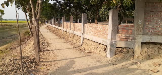 আত্রাইয়ে গ্রামবাসীর নিজস্ব উদ্যোগে রাস্তা সংস্কার