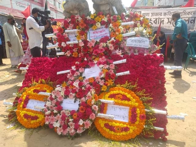 দেশের পোশাক শিল্পের এক ভয়ঙ্কর কালো অধ্যায়ের ৮ বছর