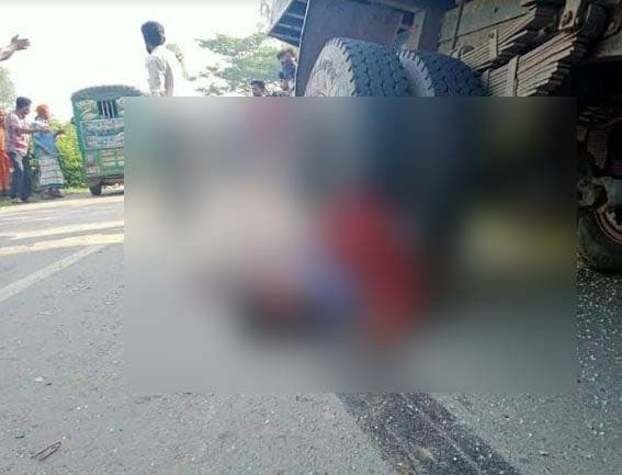 কালিয়াকৈরে সড়ক দুর্ঘটনায় ইজিবাইক চালক নিহত