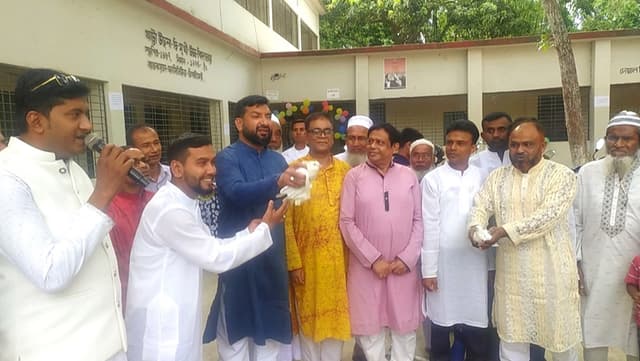হিলিতে এসএসসি ২০০৬ ব্যাচের মিলন মেলা অনুষ্ঠিত