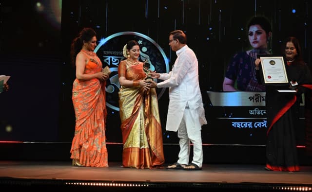 পরীমণির মুকুটে যুক্ত কলকাতার নতুন পালক