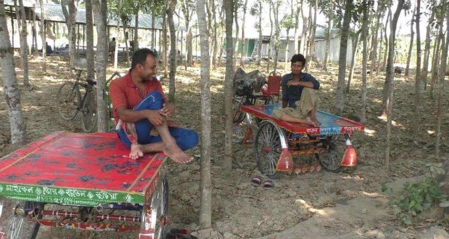ঝিনাইদহে তীব্র গরমে অতিষ্ট জনজীবন