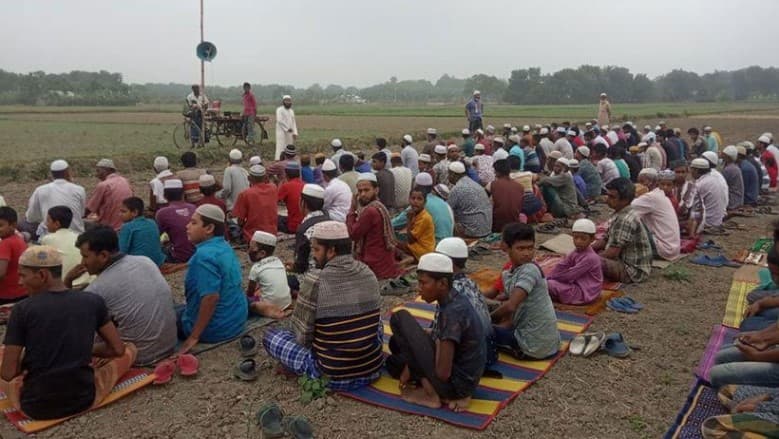 শৈলকুপায় বৃষ্টির জন্য গ্রামবাসির নামাজ আদায়